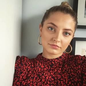 Meet your Posher, Hayley